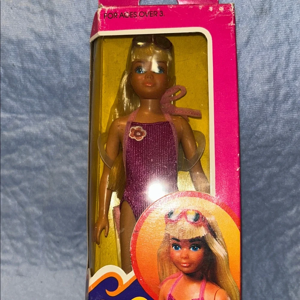 Sunsational Malibu Skipper doll, released by Mattel in 1981.